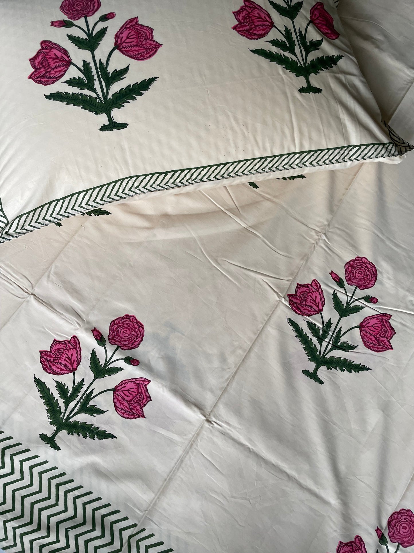 Gulaab Cotton Bedsheet