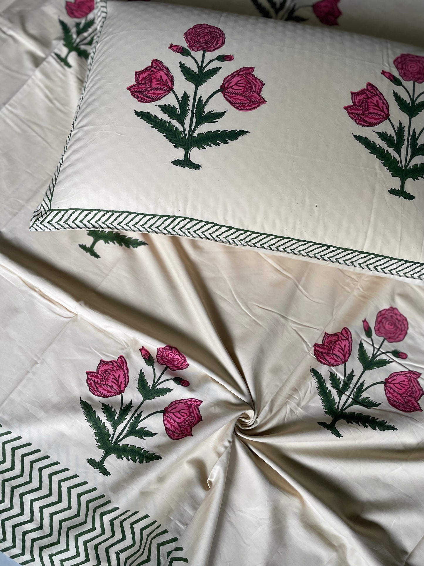 Gulaab Cotton Bedsheet