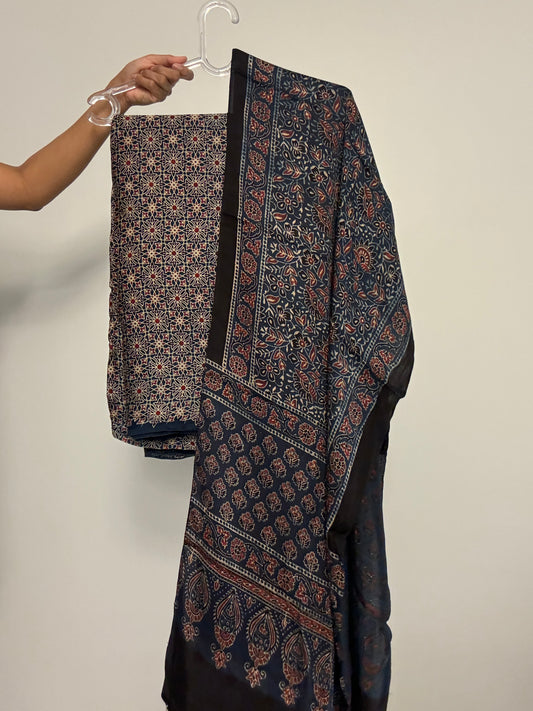 Pramila Modal Silk Fabric & Stole