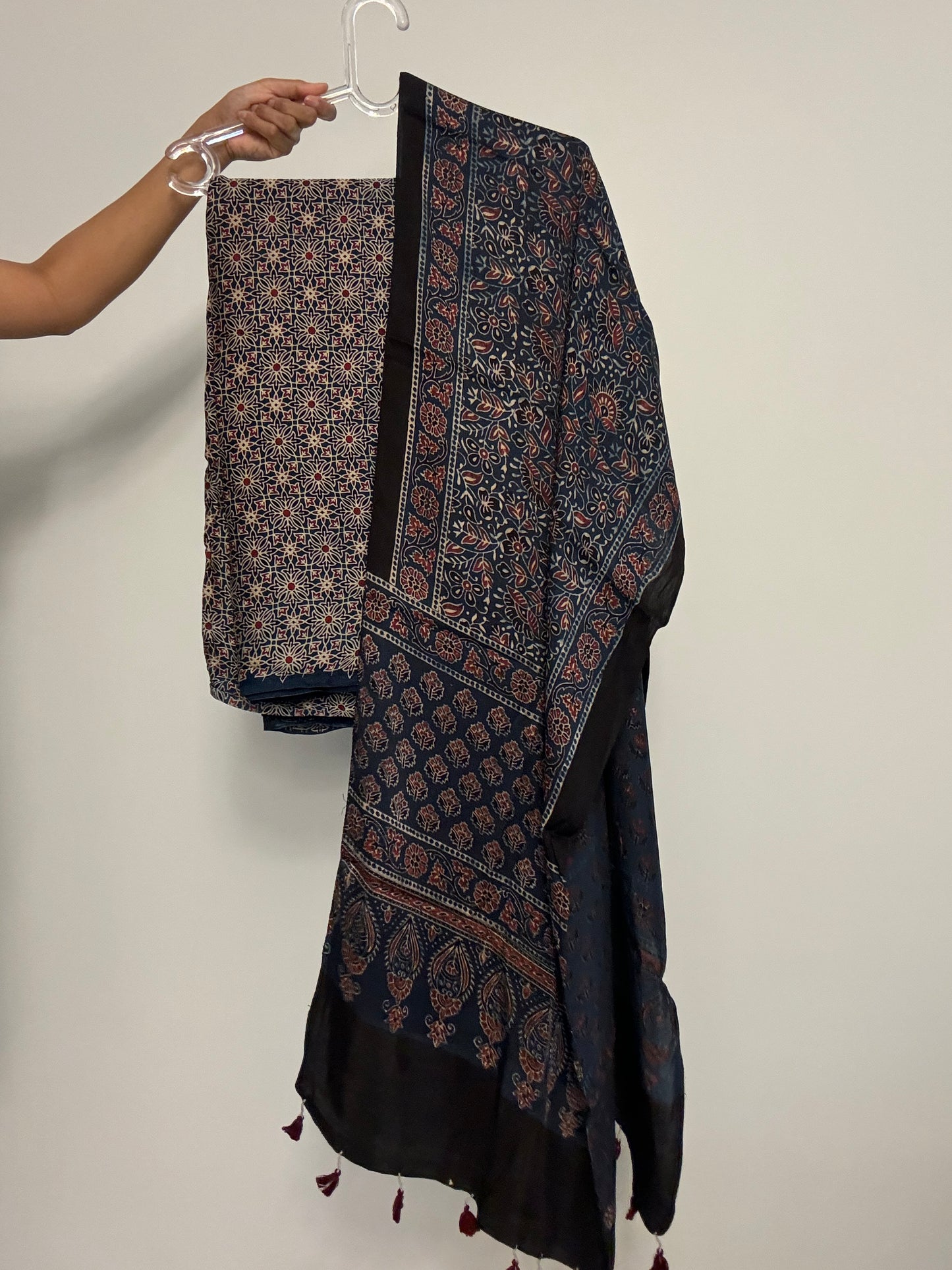 Pramila Modal Silk Fabric & Stole