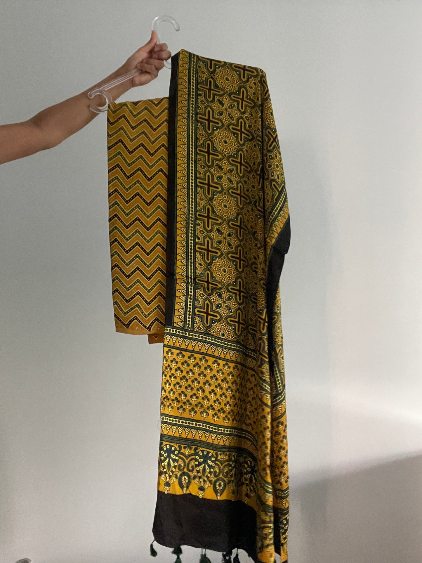 Neeti Modal Silk Fabric & Stole