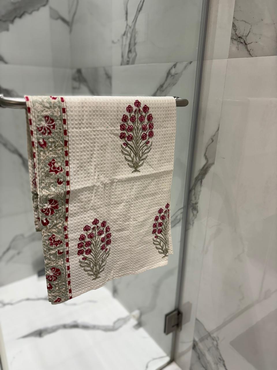 Sayna Motif Bath Towel