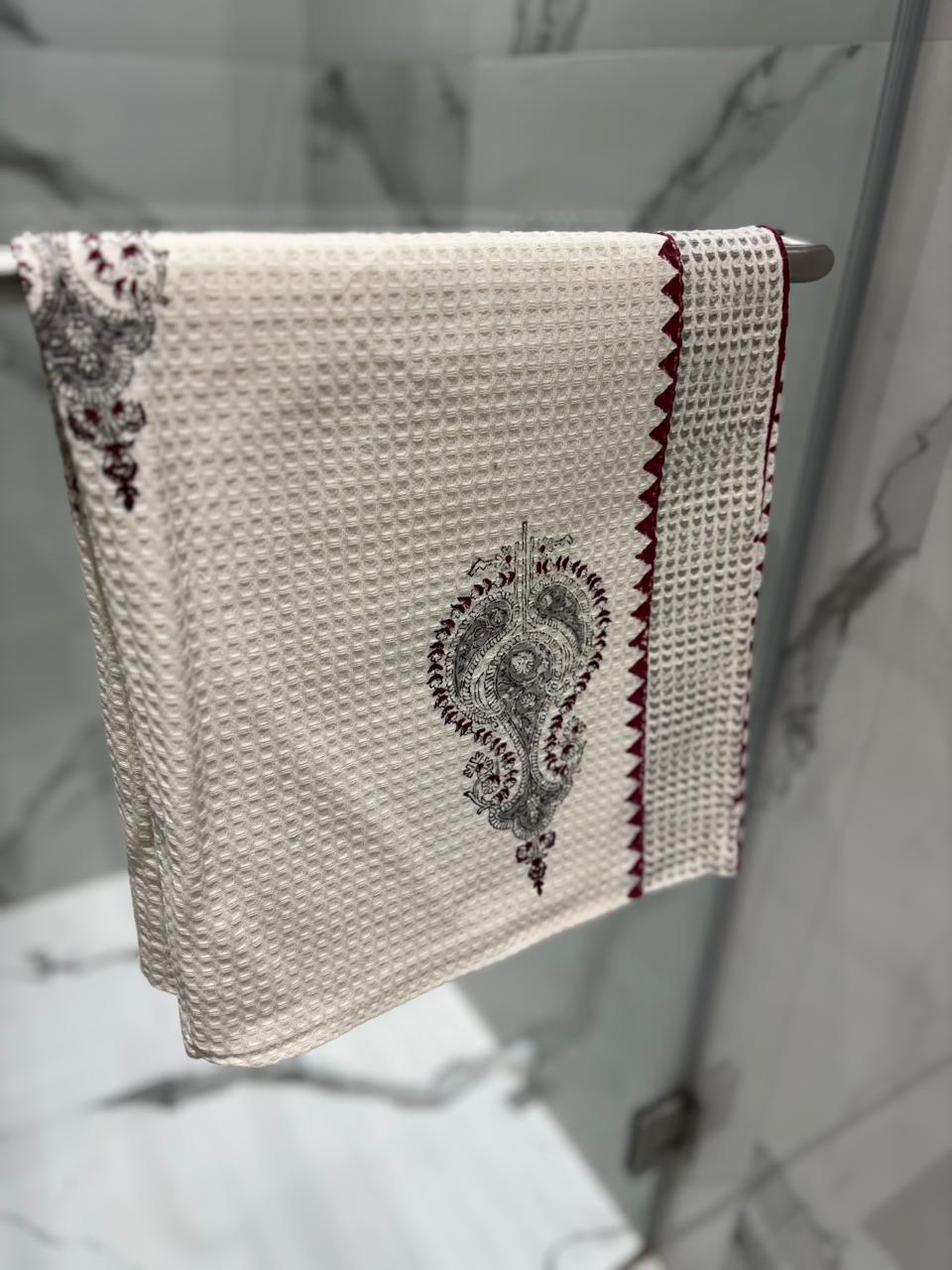 Jheel Motif Bath Towel